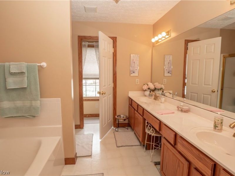 4514 Plain Center Avenue NE, Canton, OH 44714 Photo 31