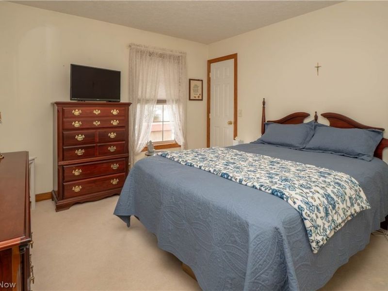 4514 Plain Center Avenue NE, Canton, OH 44714 Photo 34