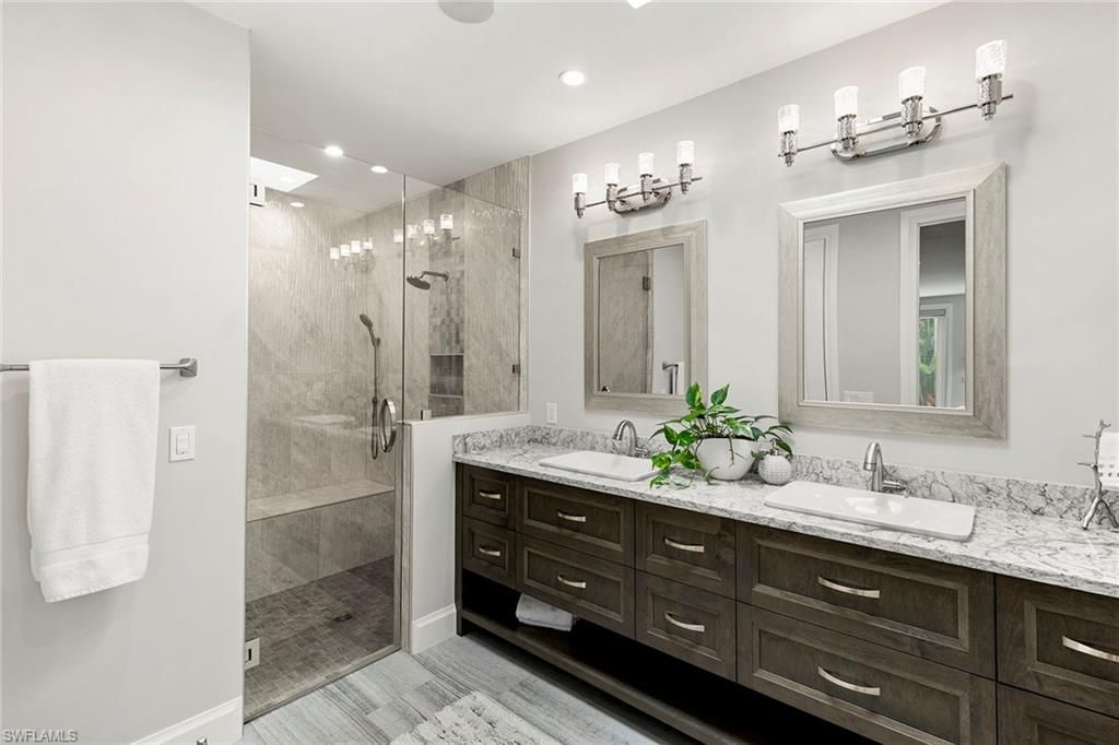 5949 Chanteclair Dr, Unit 8, Naples, FL 34108 Photo