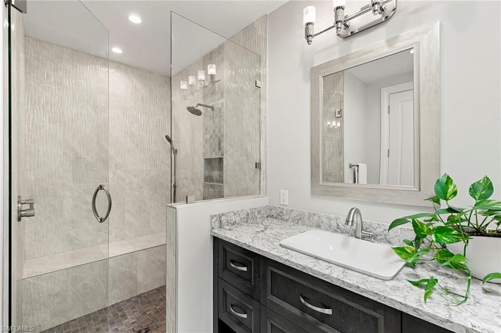 5949 Chanteclair Dr, Unit 8, Naples, FL 34108 Photo