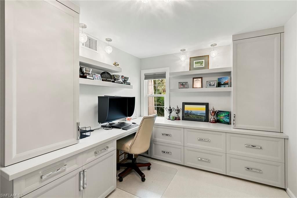 5949 Chanteclair Dr, Unit 8, Naples, FL 34108 Photo