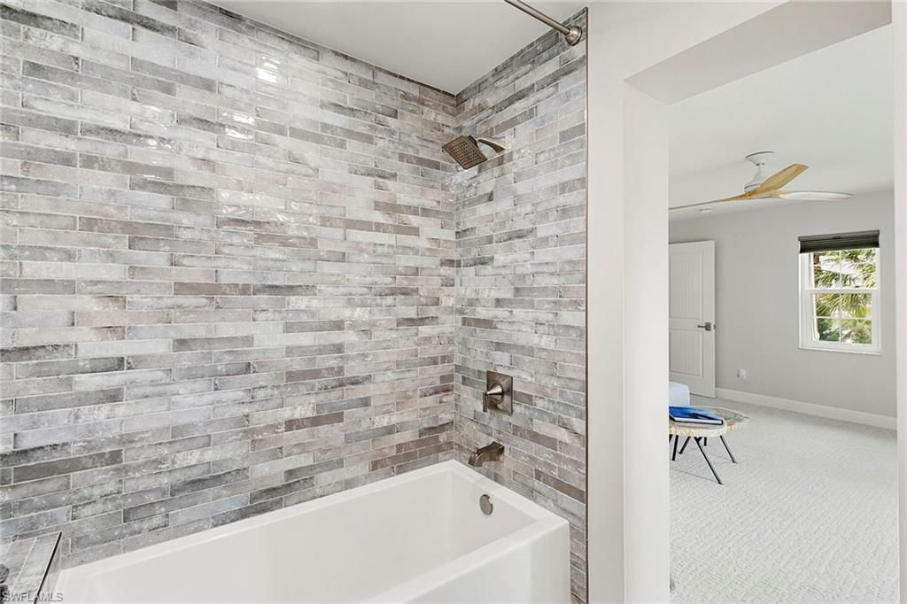 5949 Chanteclair Dr, Unit 8, Naples, FL 34108 Photo