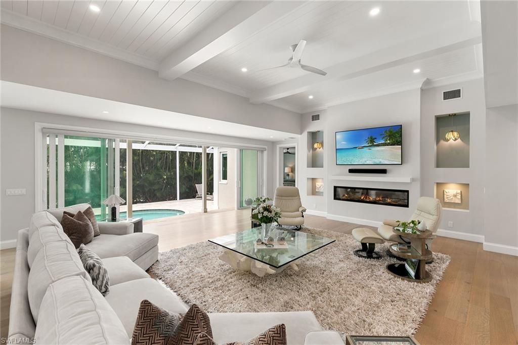 5949 Chanteclair Dr, Unit 8, Naples, FL 34108 Photo