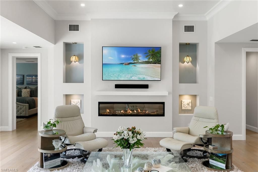 5949 Chanteclair Dr, Unit 8, Naples, FL 34108 Photo