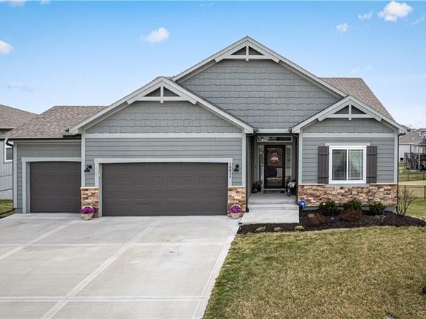 10611 N Holly Street, Kansas City, MO 64155