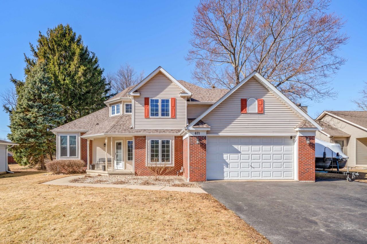 671 Lasalle Drive, Lake Holiday, IL 60552 Main Photo