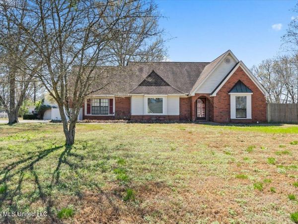 8937 Robertson Lane, Olive Branch, MS 38654