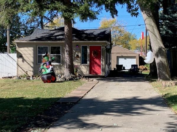 24917 Frederick Street, St. Clair Shores, MI 48080