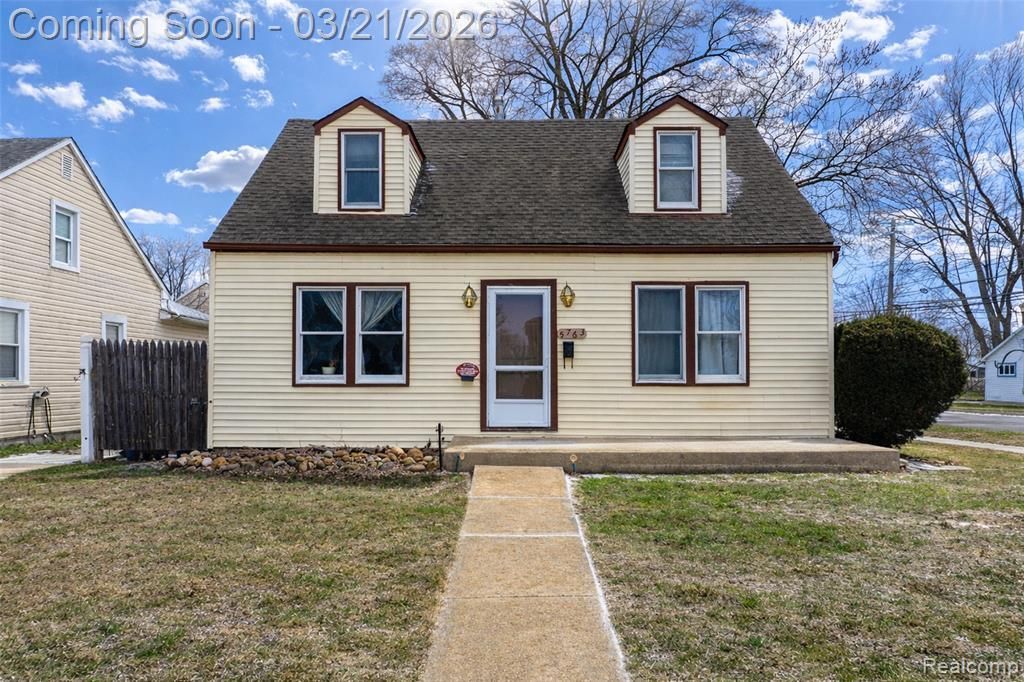 5763 N Silvery Lane, Dearborn, MI 48127 Main Photo