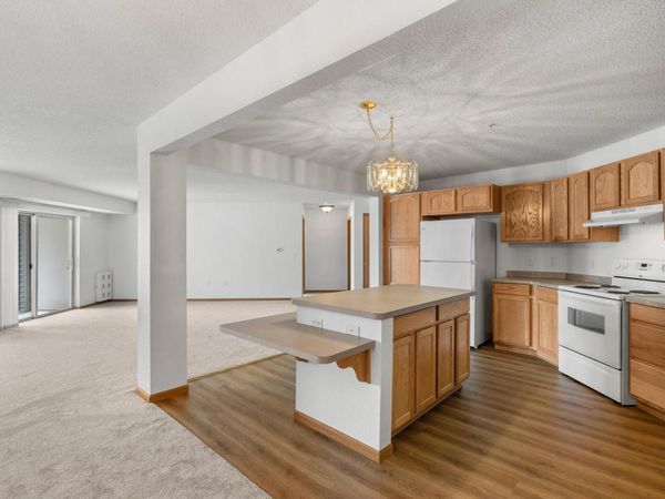 2155 6th Lane SE, Unit 101, Cambridge, MN 55008