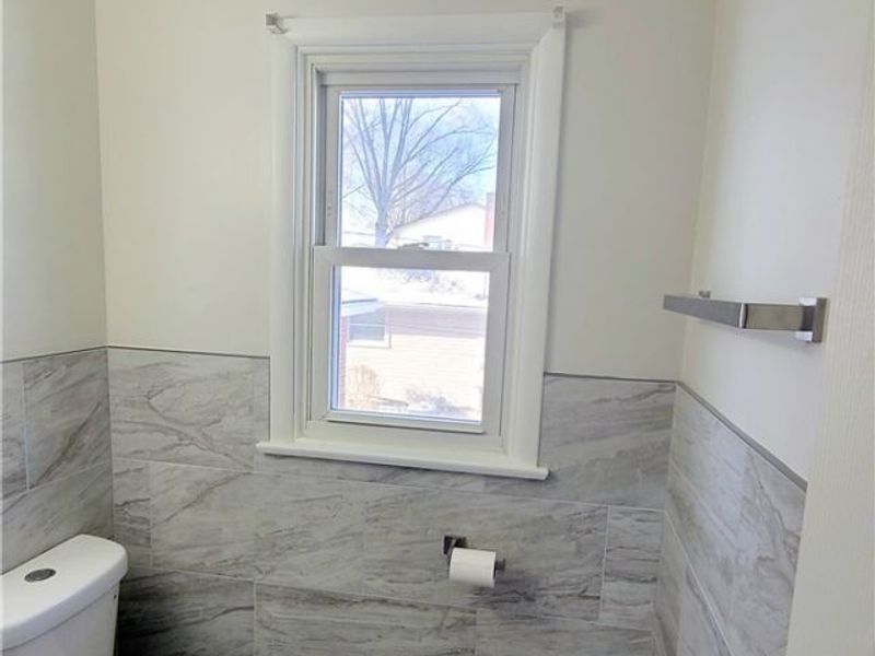 515 Murray Hill Drive, Youngstown, OH 44505 Photo 12