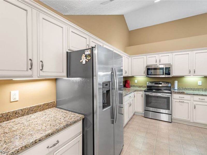 1398 Newman Drive, Brunswick, OH 44212 Photo 10