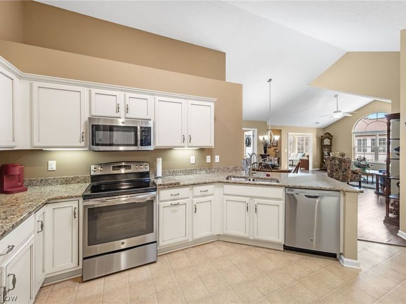 1398 Newman Drive, Brunswick, OH 44212 Photo 7