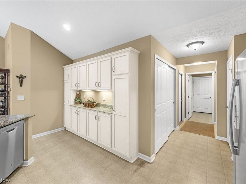 1398 Newman Drive, Brunswick, OH 44212 Photo 9