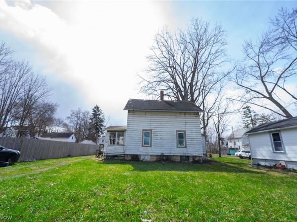 318 11th Street, Elyria, OH 44035