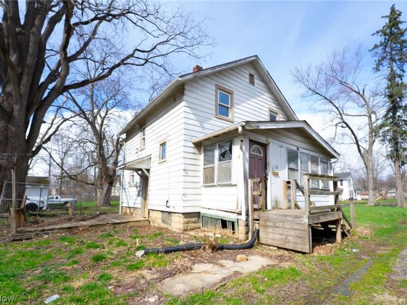 318 11th Street , Elyria, OH 44035 Photo 4