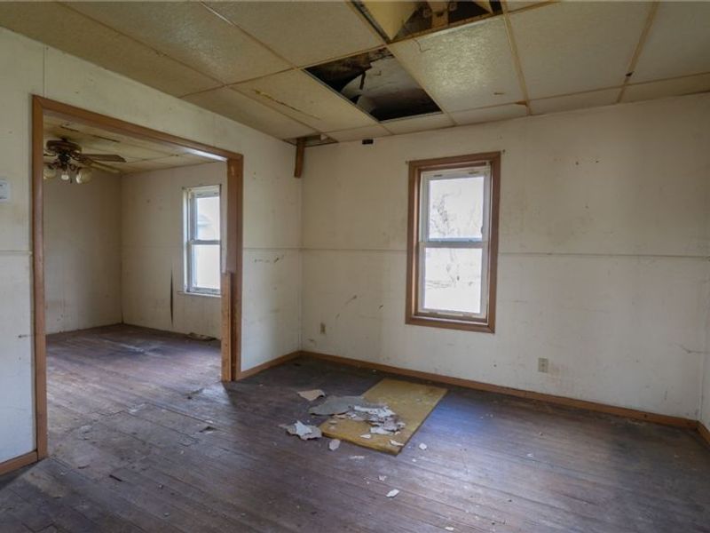 318 11th Street , Elyria, OH 44035 Photo 9