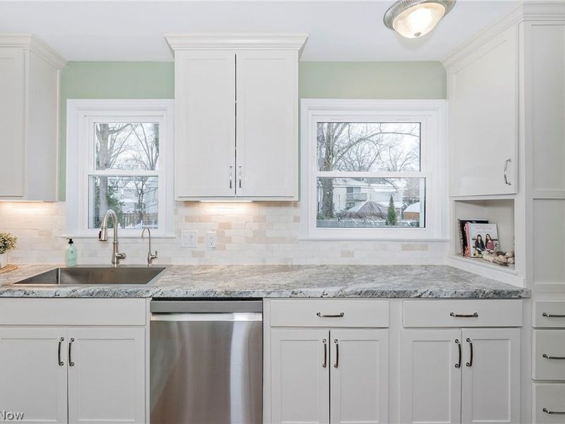 1284 Brainard Road, Lyndhurst, OH 44124 Photo 17