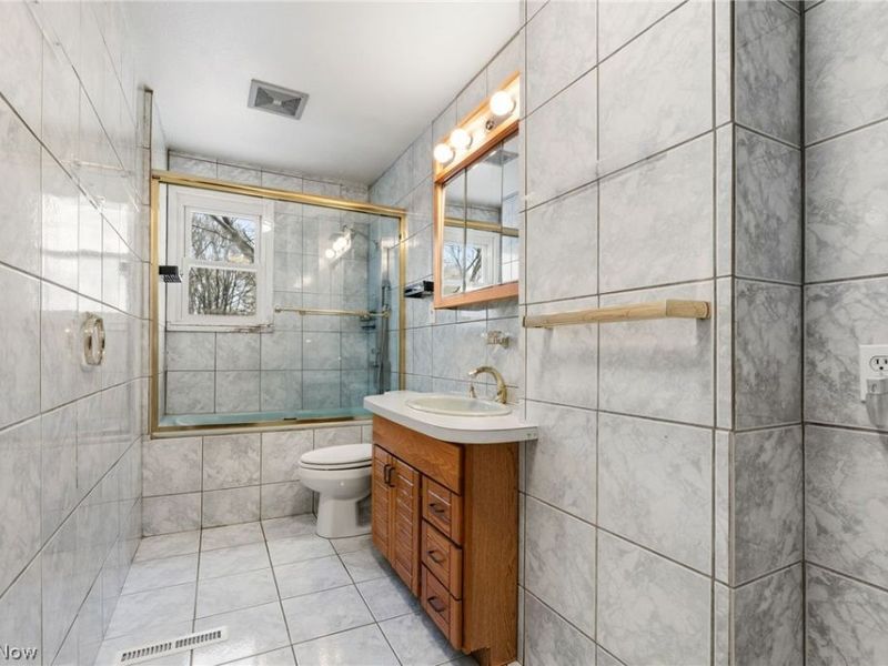 2228 St Elmo Avenue NE, Canton, OH 44714 Photo 19