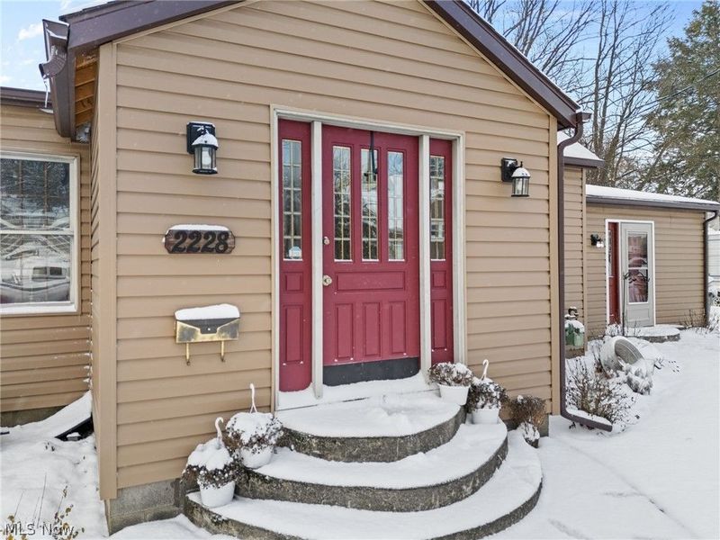 2228 St Elmo Avenue NE, Canton, OH 44714 Photo 3