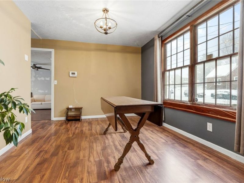 2228 St Elmo Avenue NE, Canton, OH 44714 Photo 9