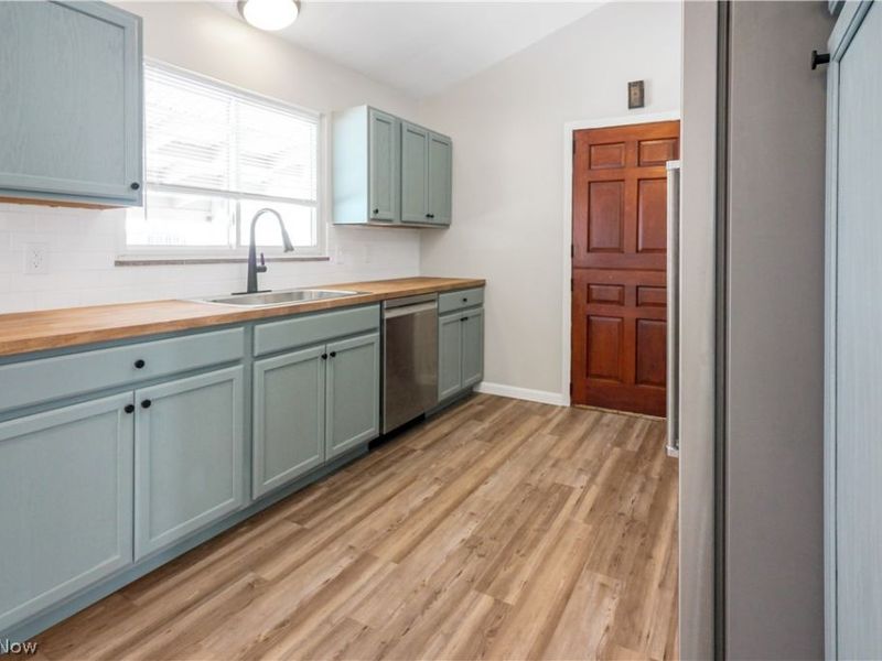 6304 Meadowbrook Drive, Mentor, OH 44060 Photo 7