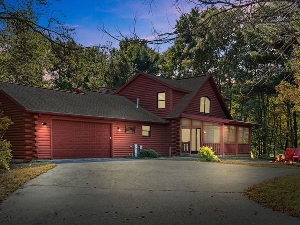 237 Oakbrook Drive, Wisconsin Dells, WI 53965