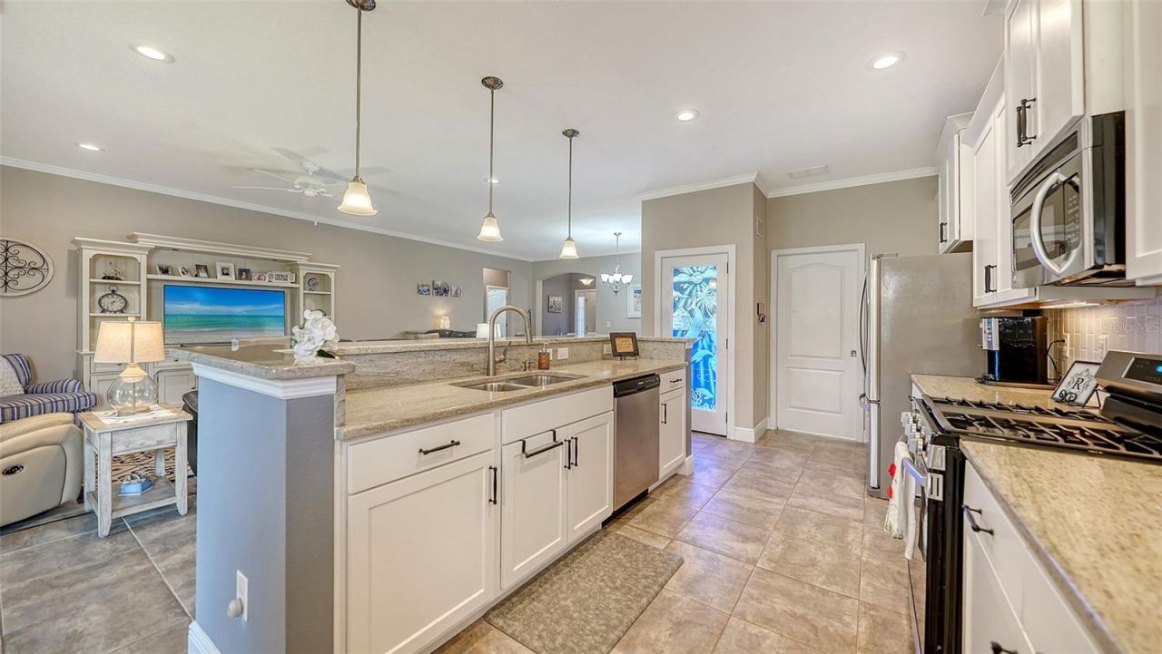 8143 36th Street E, Sarasota, FL 34243 Photo