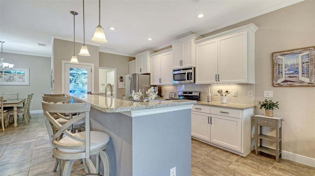 8143 36th Street E, Sarasota, FL 34243 Photo