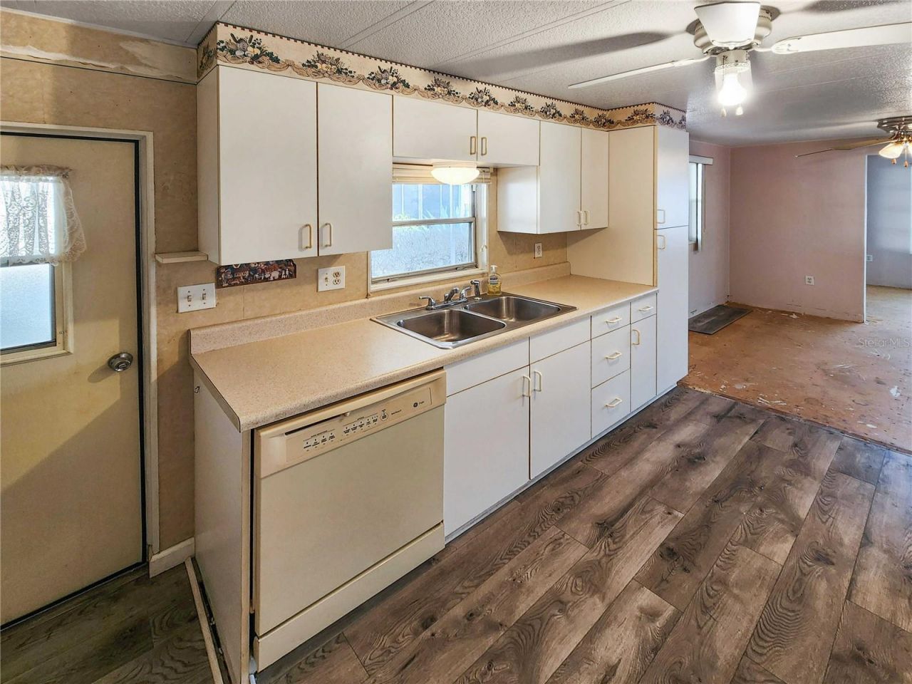 3220 Sweet Gum Terrace, Sarasota, FL 34237 Photo