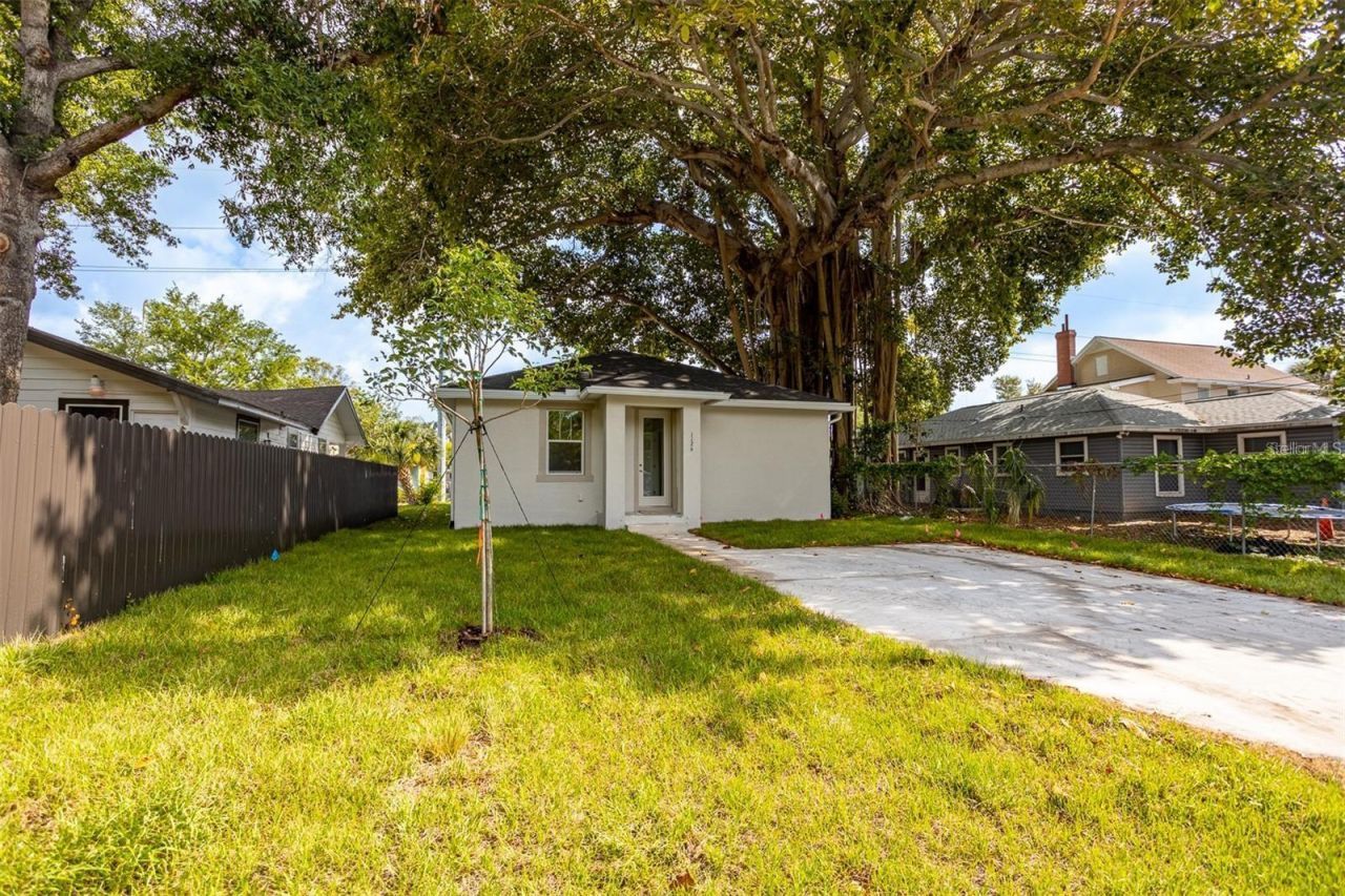1126 Melrose Avenue S, Saint Petersburg, FL 33705 Photo