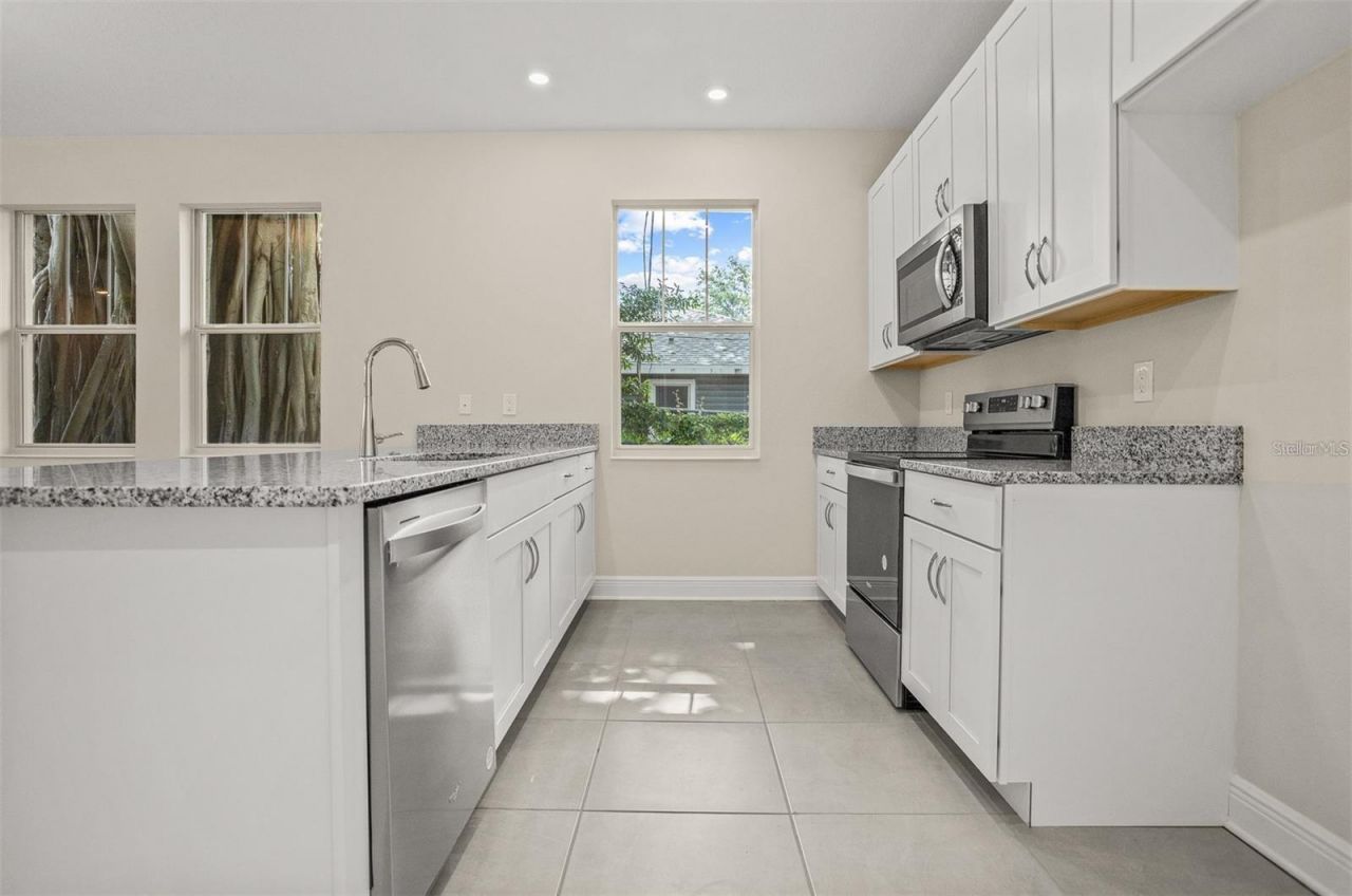 1126 Melrose Avenue S, Saint Petersburg, FL 33705 Photo