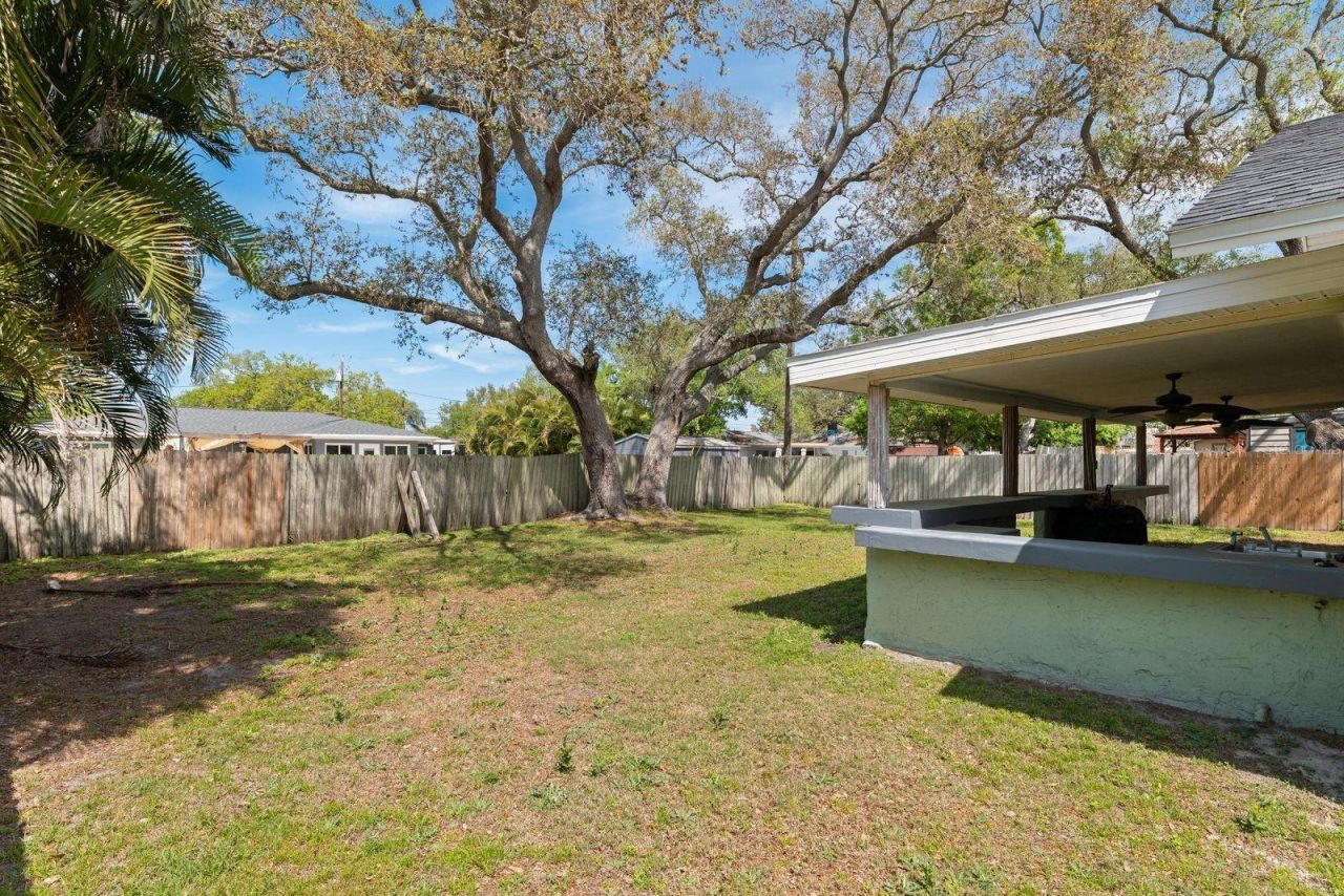 14865 Wildwood Drive, Largo, FL 33774 Photo