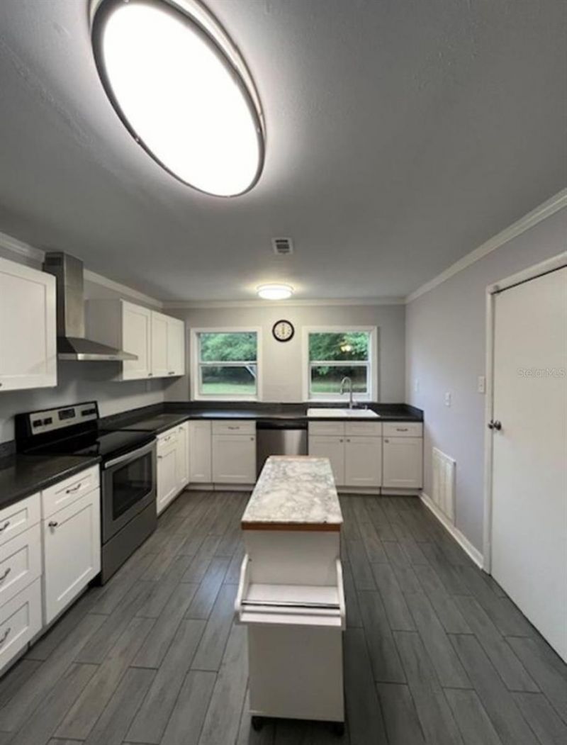 9451 NE 111th Street , Archer, FL 32618 Photo