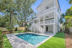 6 29th Avenue photo 4
