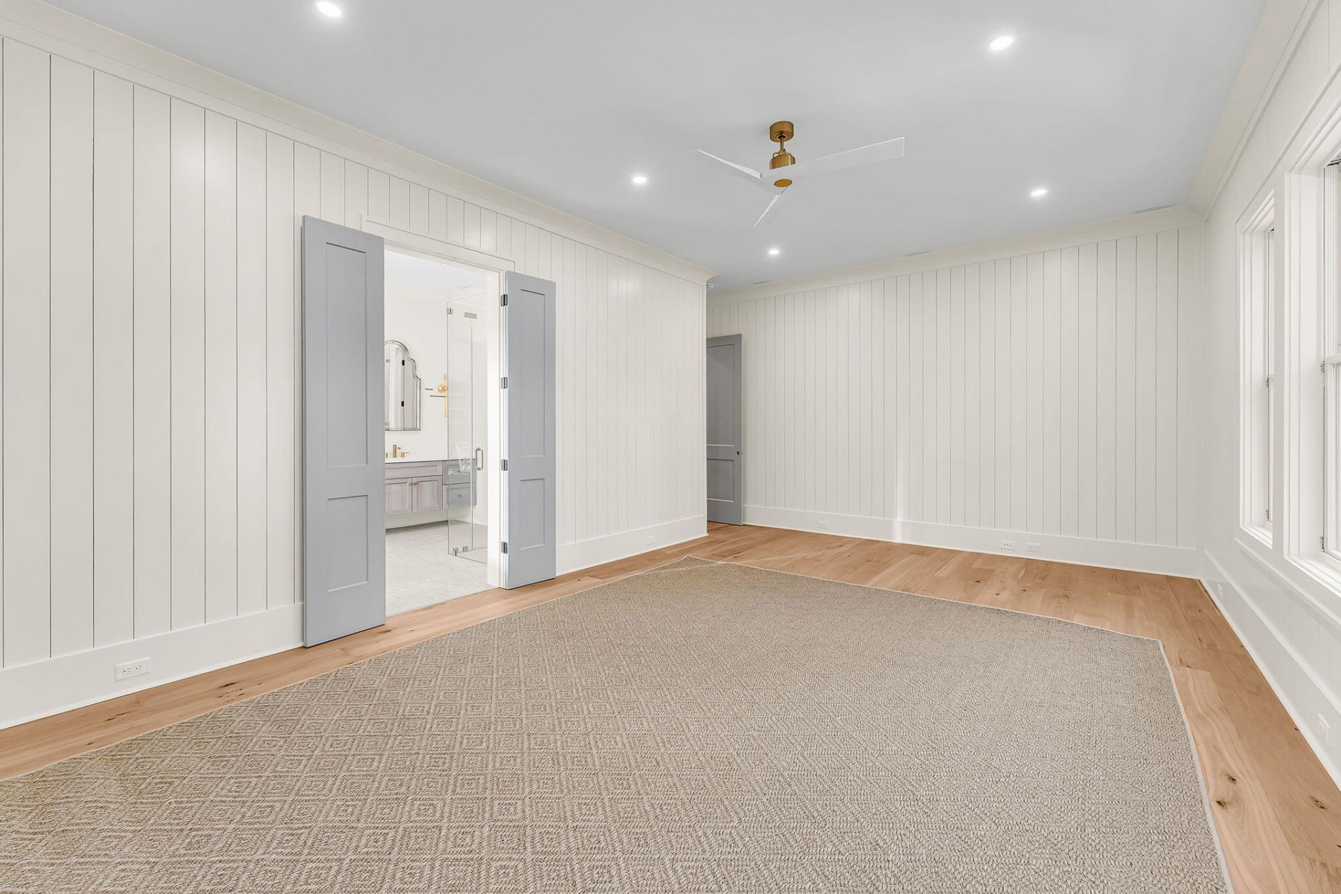 6 29th Avenue Photo 24