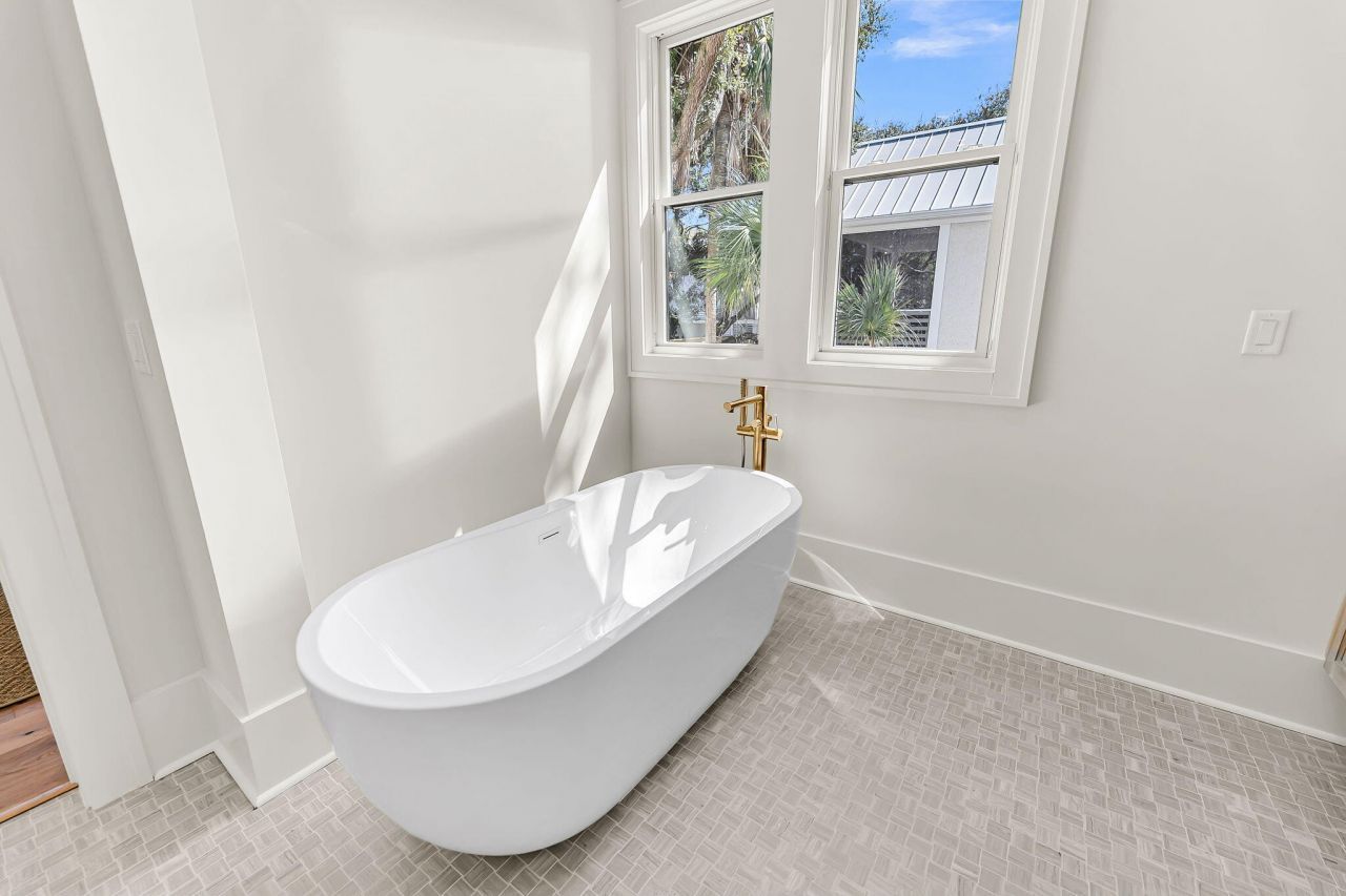 6 29th Avenue Photo 26