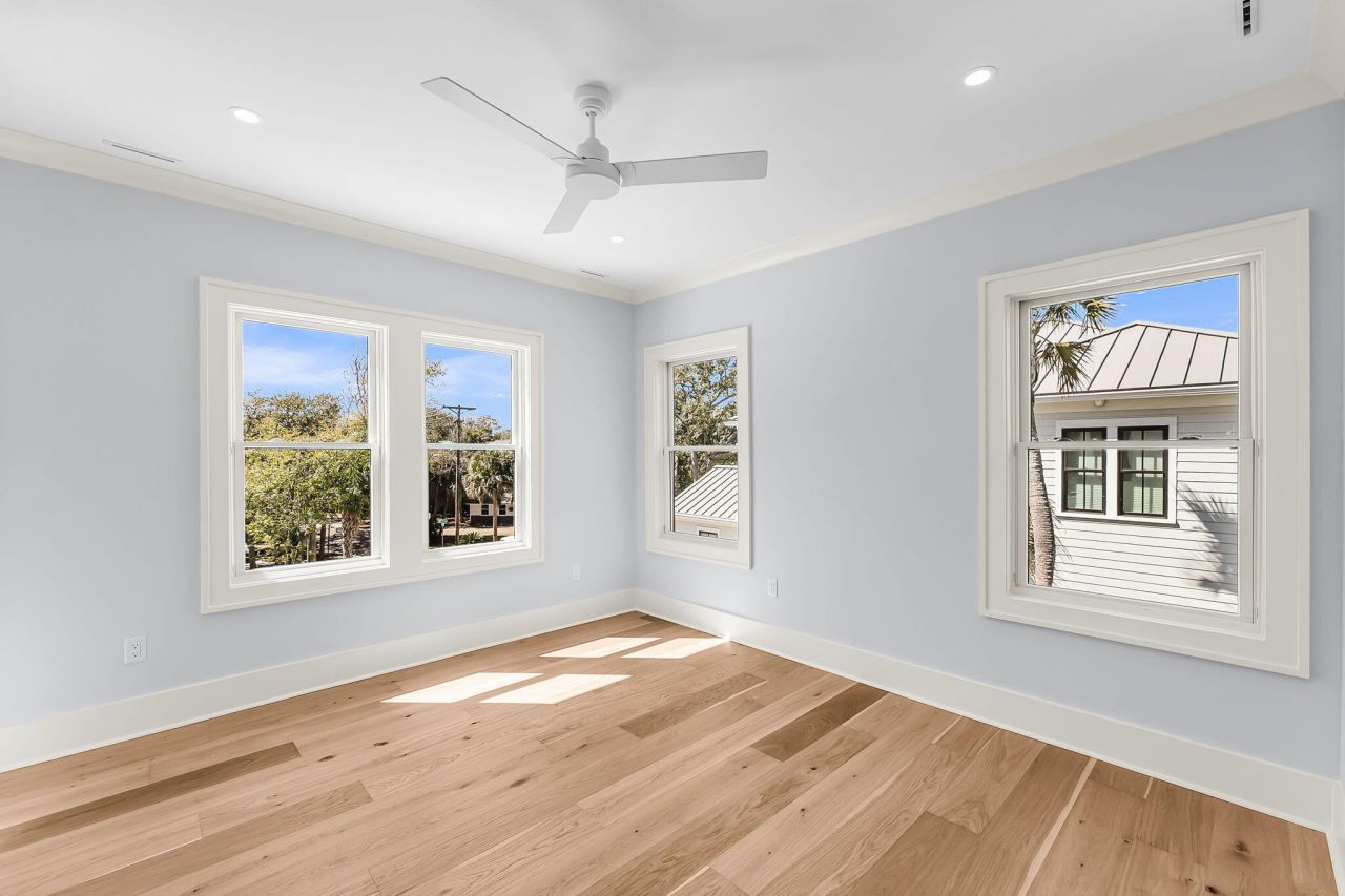 6 29th Avenue Photo 31