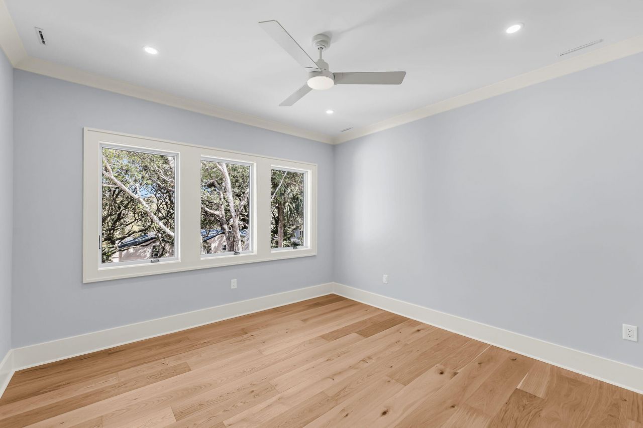 6 29th Avenue Photo 38