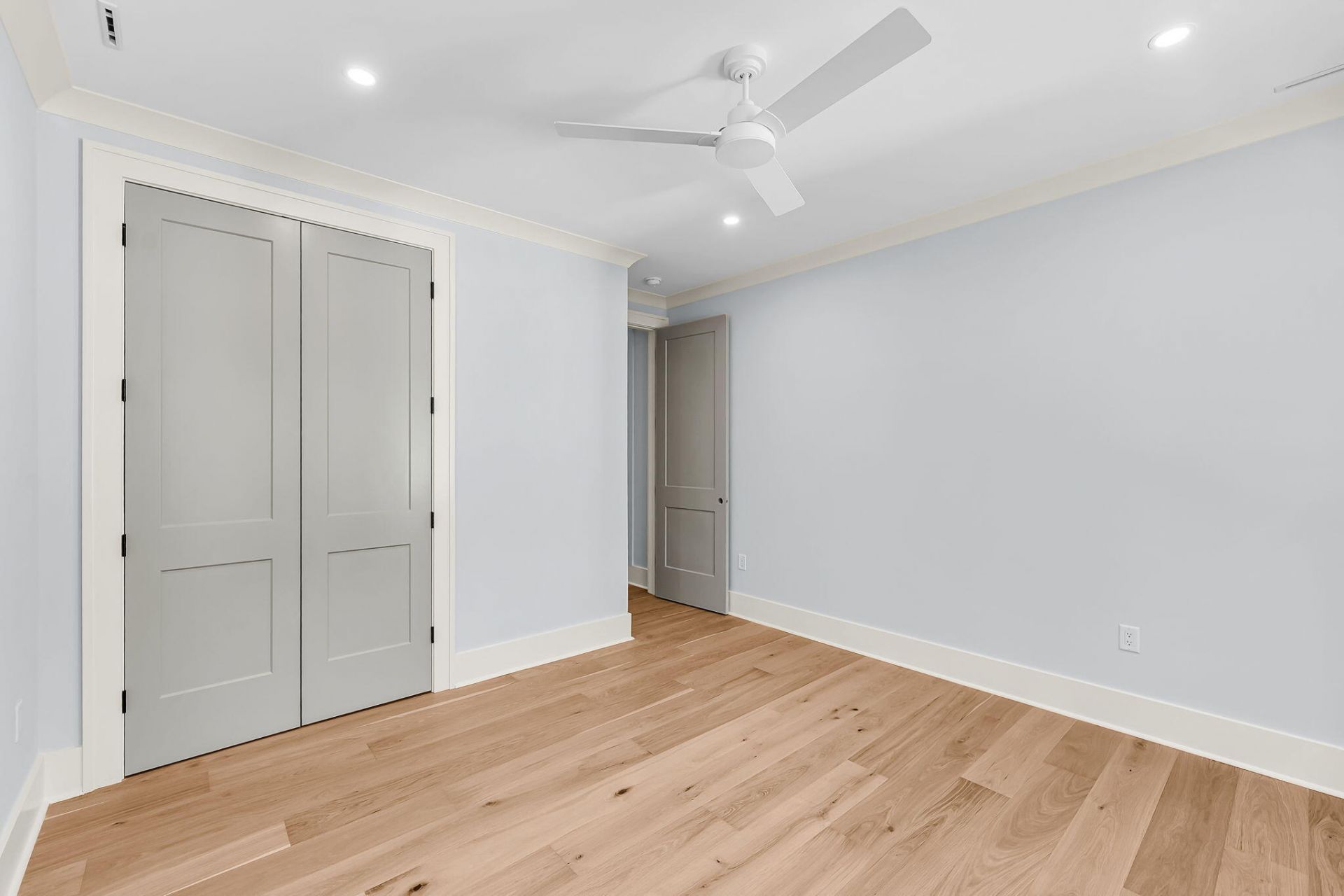 6 29th Avenue Photo 40