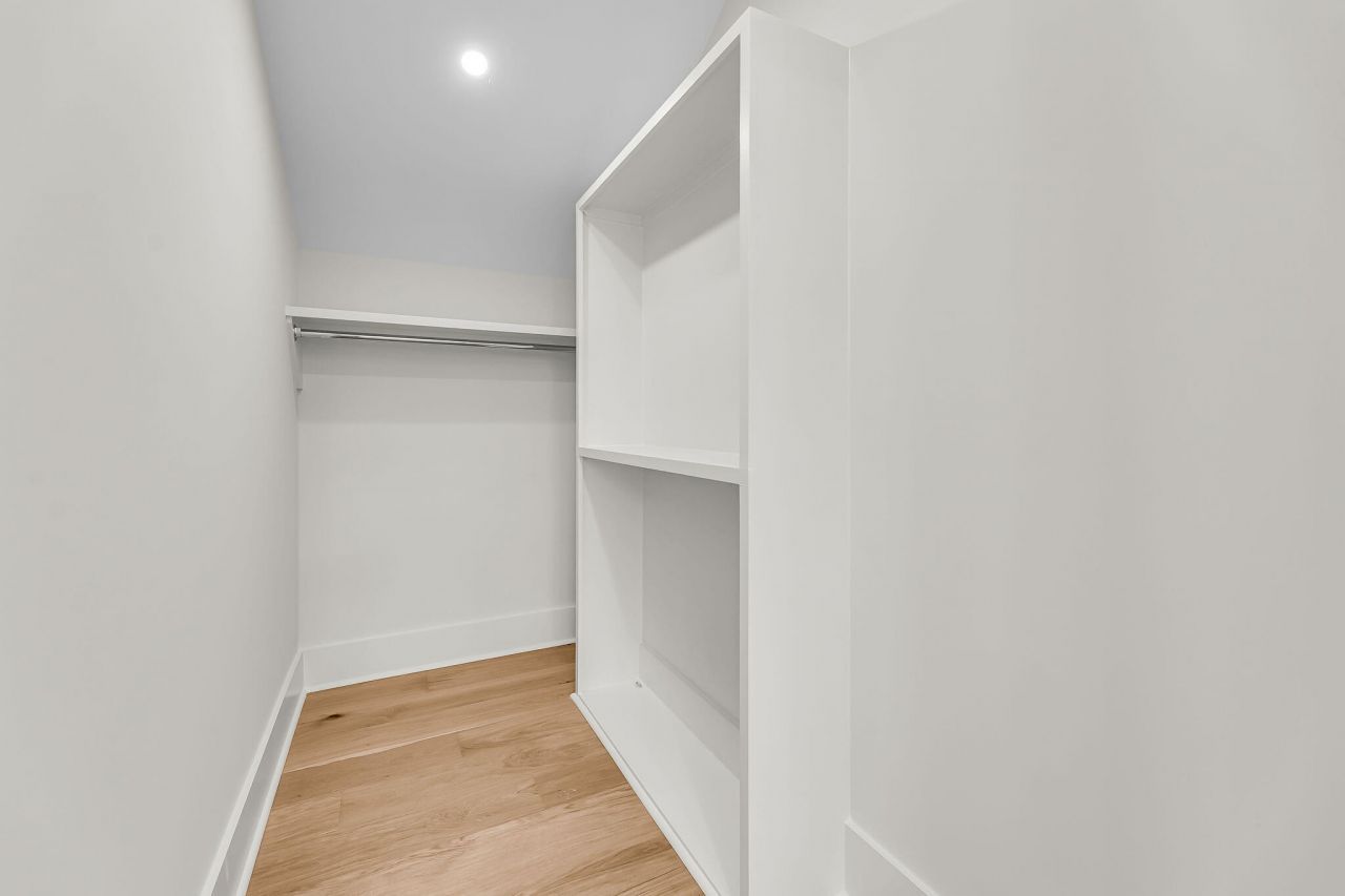 6 29th Avenue Photo 46