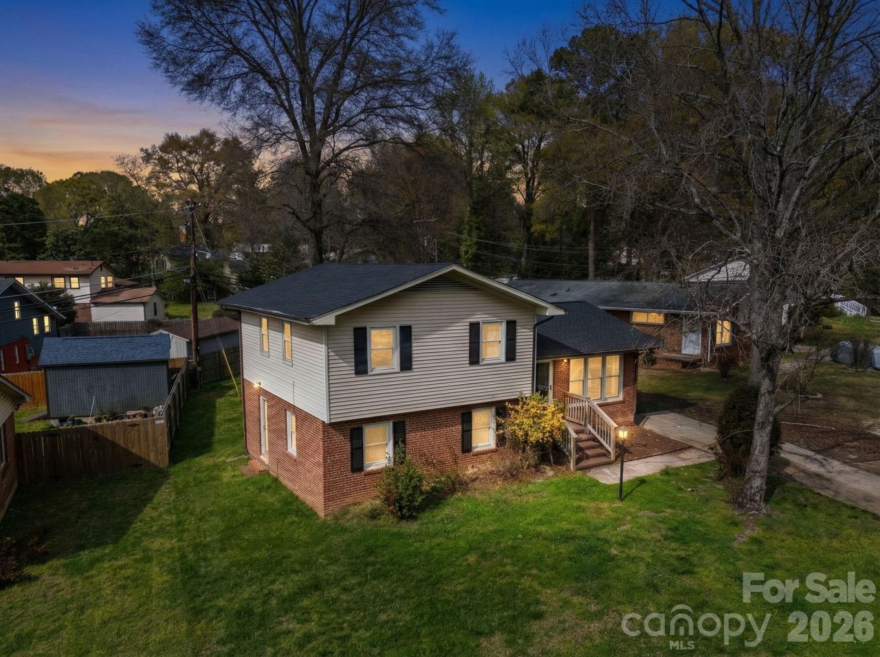 1211 Yuma Street, Charlotte, NC 28213 Main Photo