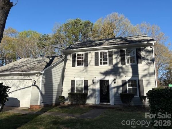 5324 Donnefield Drive , Charlotte, NC 28227