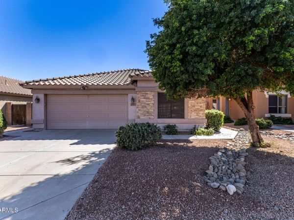 15847 W SAGUARO Lane W, Surprise, AZ 85374