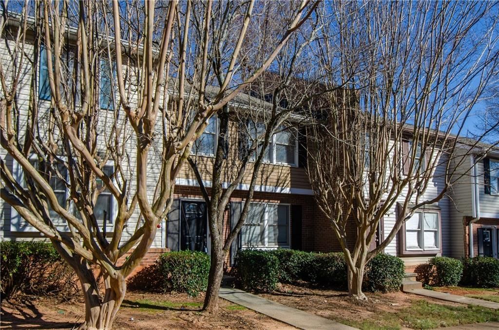 1066 Wedgewood Lane, Tucker, GA 30084 Main Photo