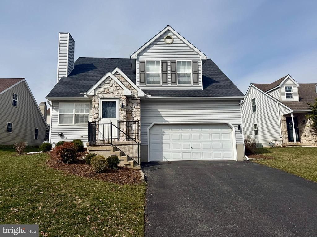 727 BLOSSOM HILL LANE , DALLASTOWN, PA 17313