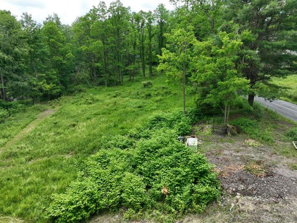 37 Cranberry Road , Greenfield Park, NY 12435