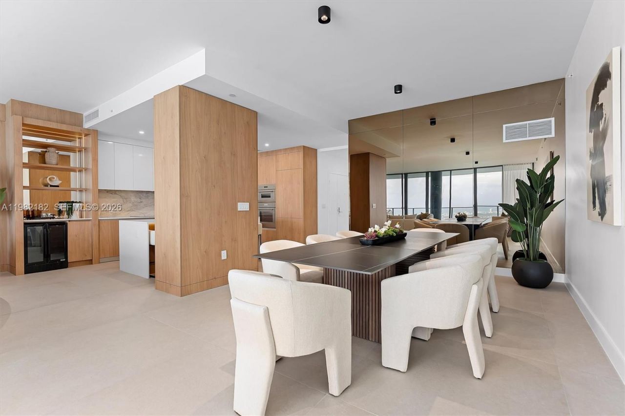 700 NE 24rd St, Unit PH-5802, Miami, FL 33137 Photo