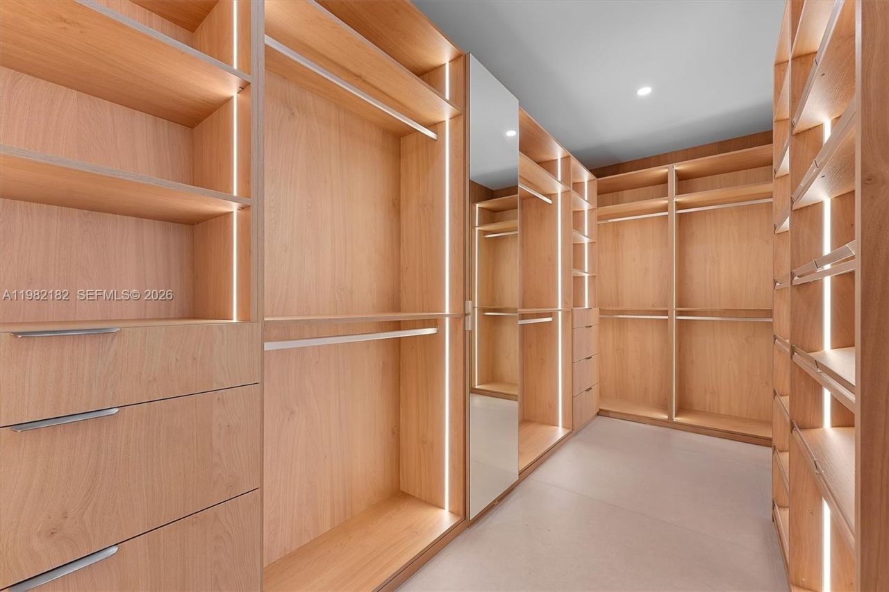 700 NE 24rd St , Unit PH-5802, Miami, FL 33137 Photo