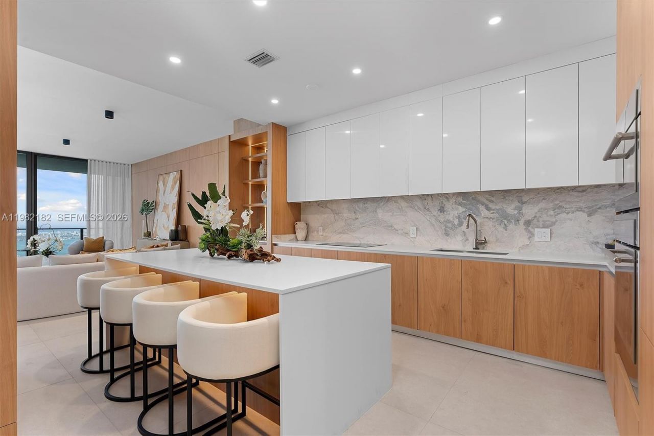 700 NE 24rd St , Unit PH-5802, Miami, FL 33137 Photo